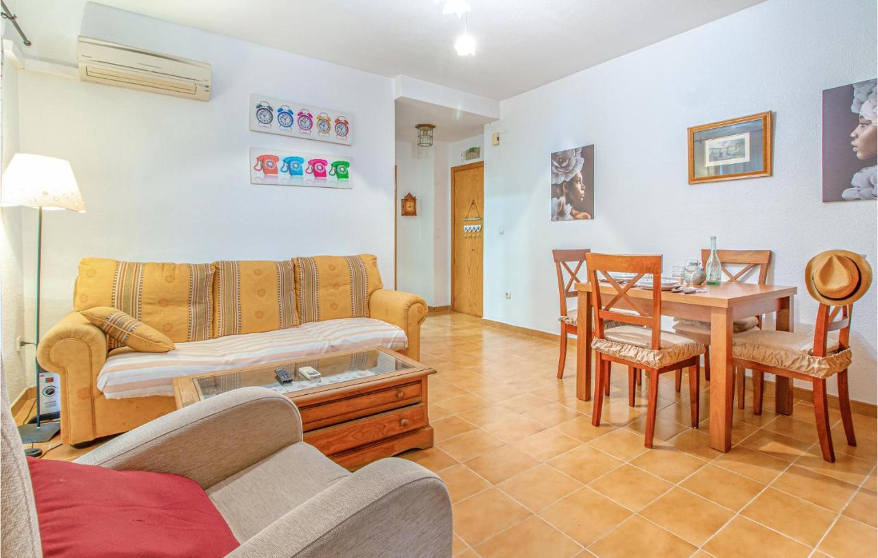 1 Bedroom Nice Apartment In サンタ・ポラ エクステリア 写真